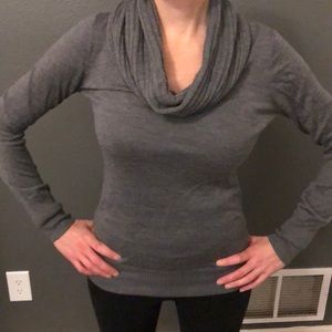 Cowl neck Grey light weight form fitting sweater.